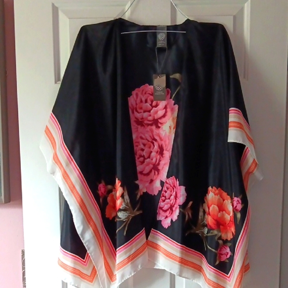 Vince Camuto Floral Black and Pink Kimono Shawl One Size - Picture 1 of 7